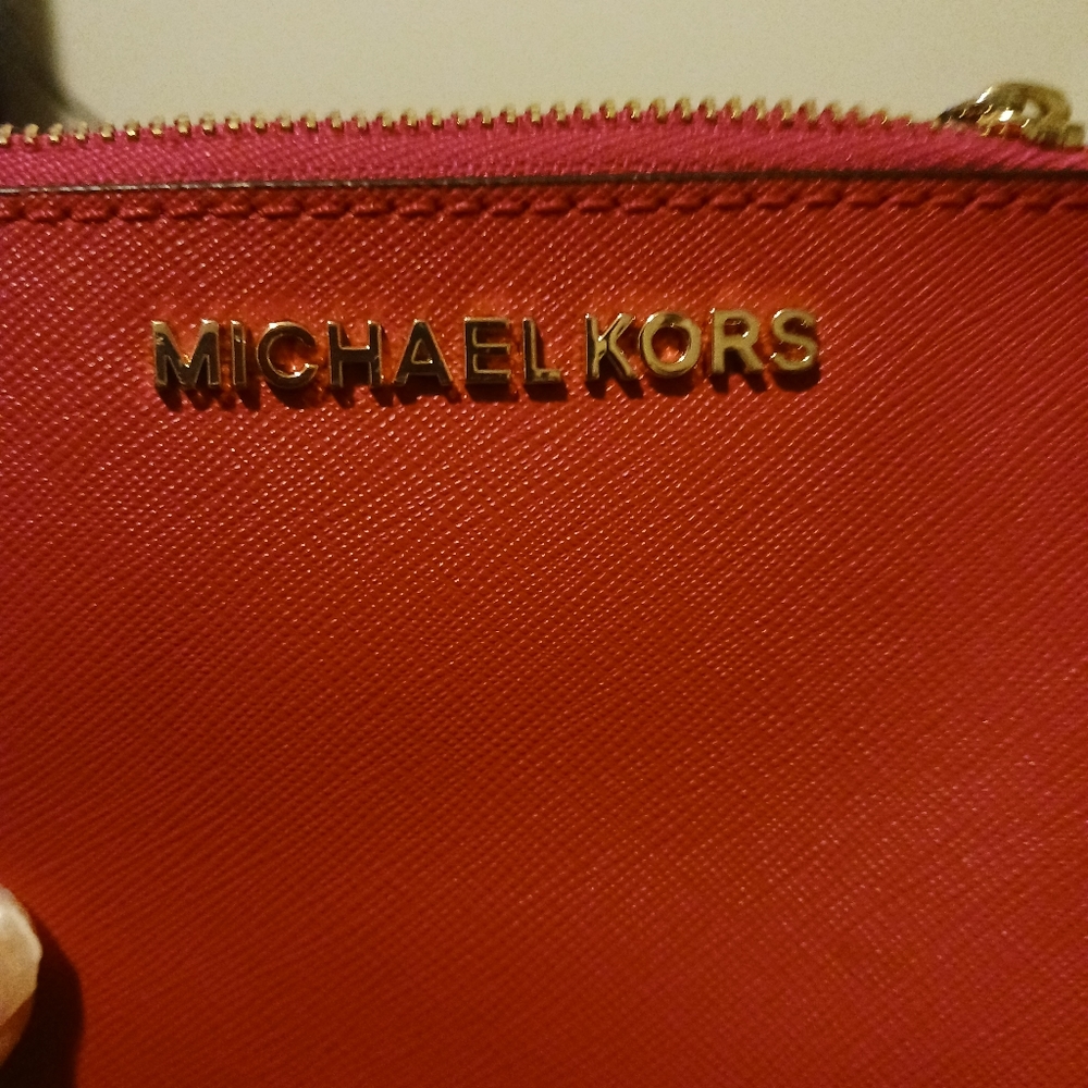Pink Michael kors cardholder